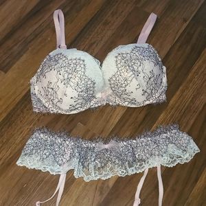 Victoria secret size S-34D bra and garter